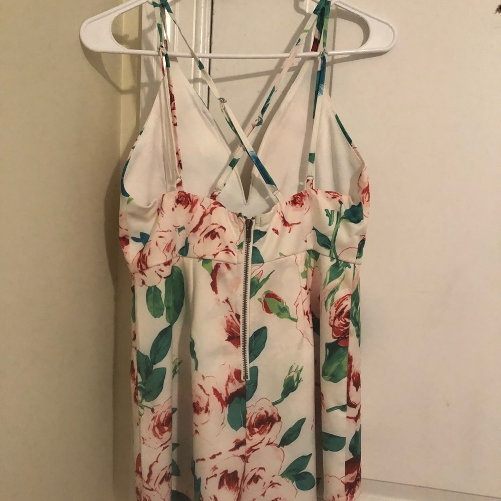 Floral romper - Picture 3 of 3